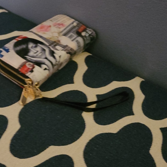 Clutch Wallet - Picture 2 of 4